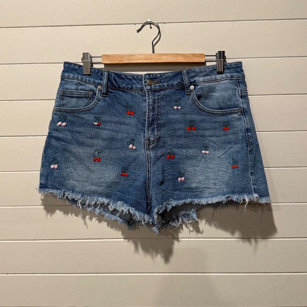 Altar'd State Cherry Embroidered Denim Shorts Women XL Blue Raw Hem Cut Off Boho